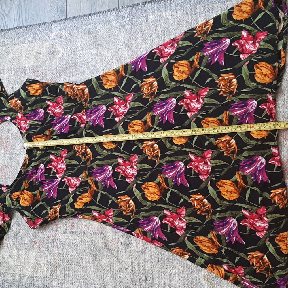 Topshop tulip 🌷 print cut out dress size 6 in ladies - Picture 9 of 13